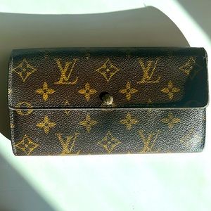 LOUIS VUITTON WALLET